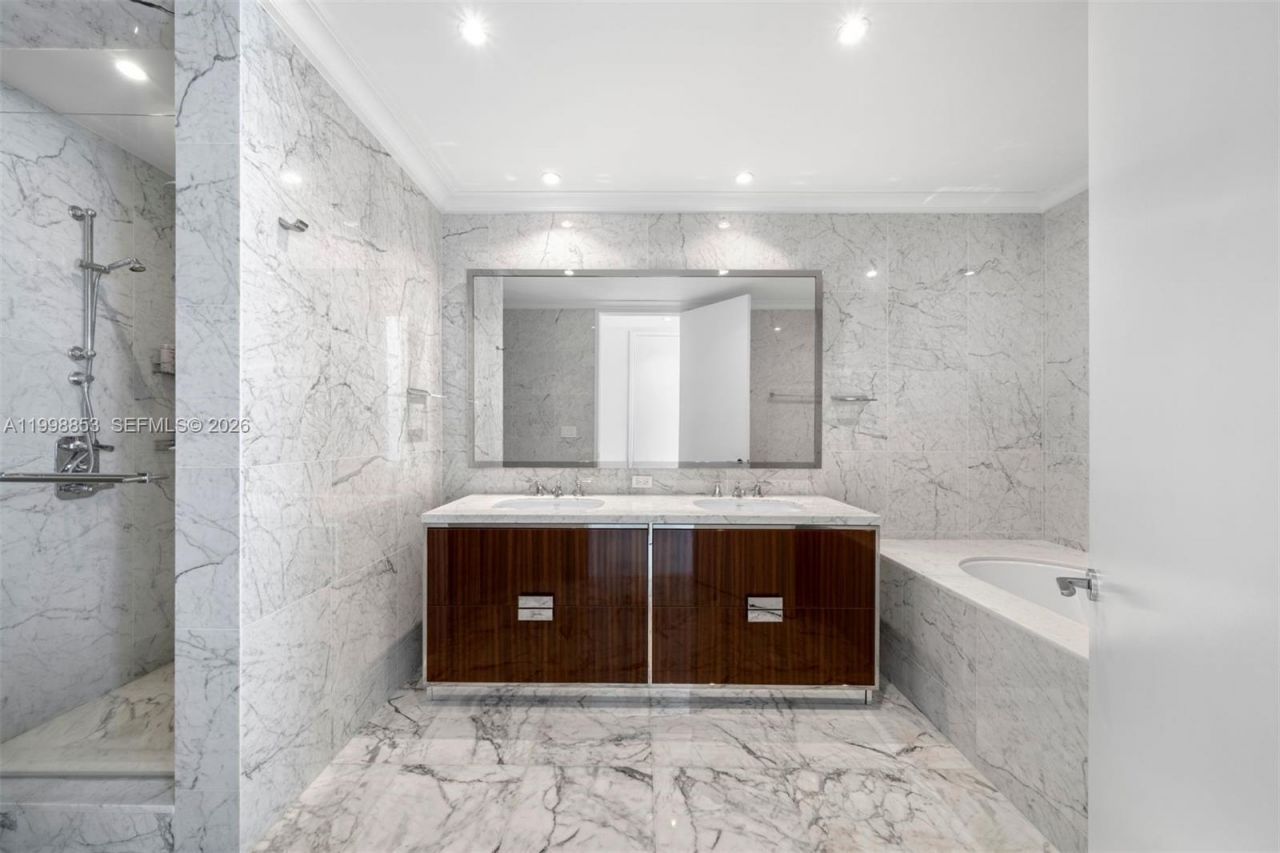 15701 Collins Ave , Unit 2005, Sunny Isles Beach, FL 33160 Photo