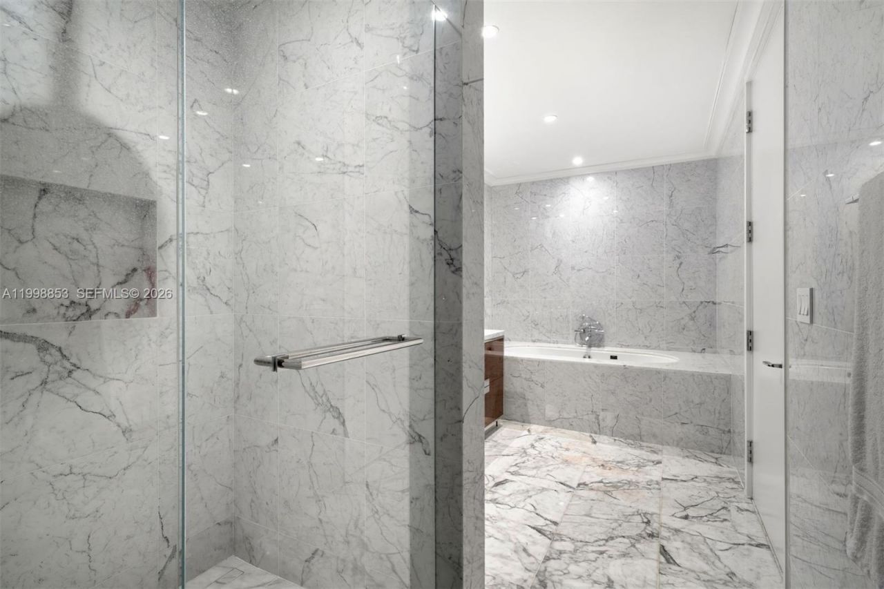 15701 Collins Ave , Unit 2005, Sunny Isles Beach, FL 33160 Photo