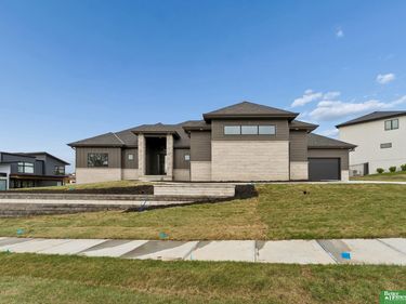 3538 S 210th Avenue , Elkhorn, NE 68022
