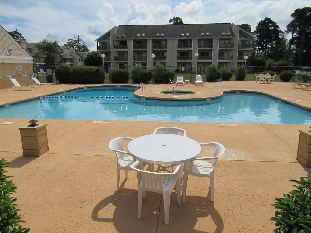 1095 Plantation Dr. Photo 29