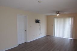 1095 Plantation Dr. photo 4
