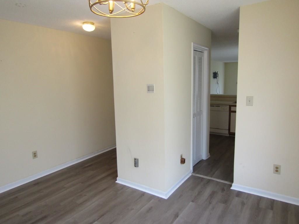 1095 Plantation Dr. Photo 9