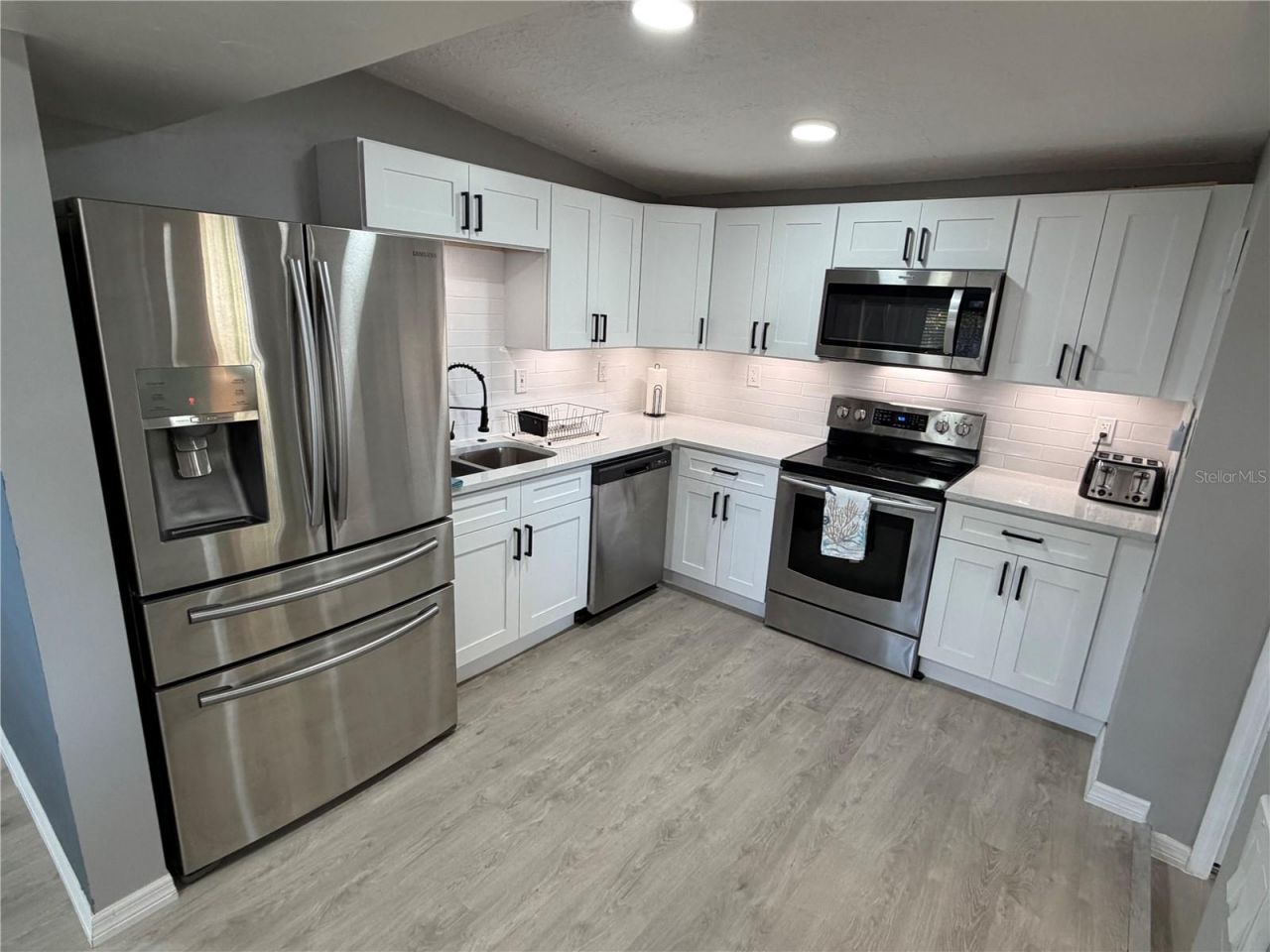 432 2nd Avenue Ne, Largo, FL 33770 Photo