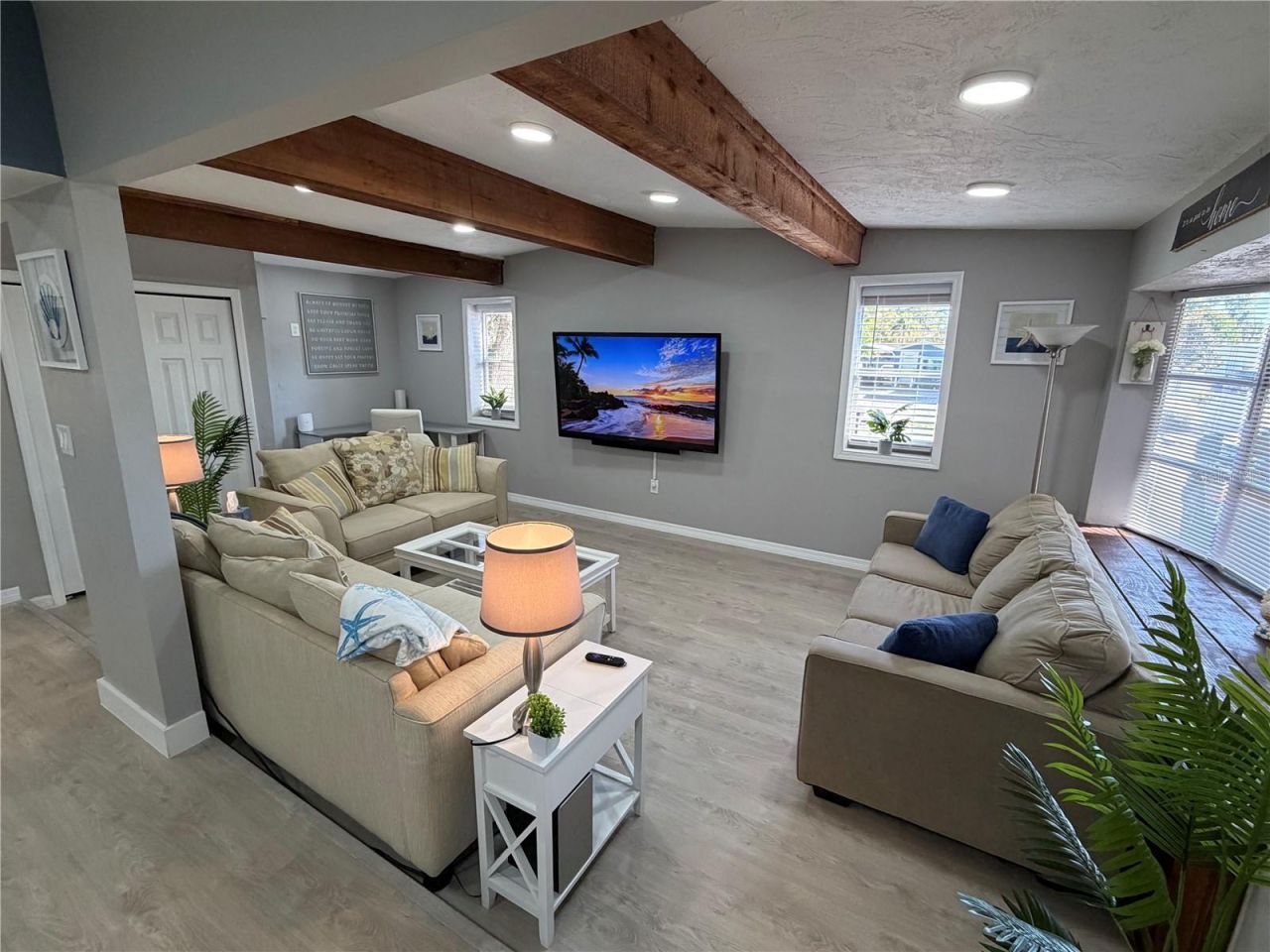 432 2nd Avenue Ne, Largo, FL 33770 Photo