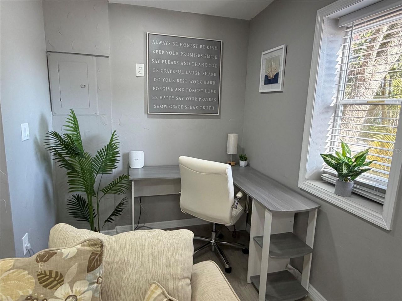 432 2nd Avenue Ne, Largo, FL 33770 Photo