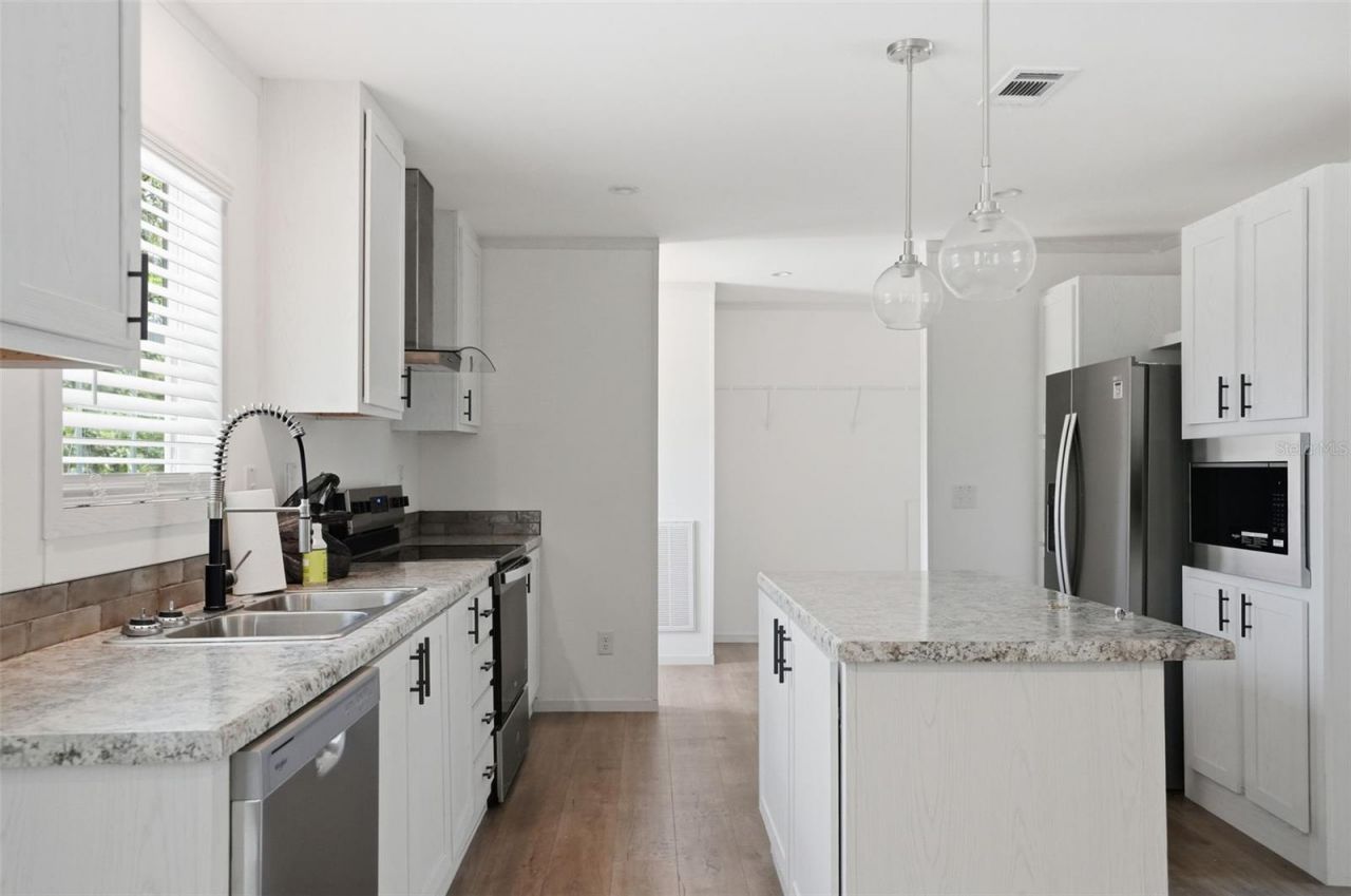 9533 Round Lake Drive, Weeki Wachee, FL 34613 Photo