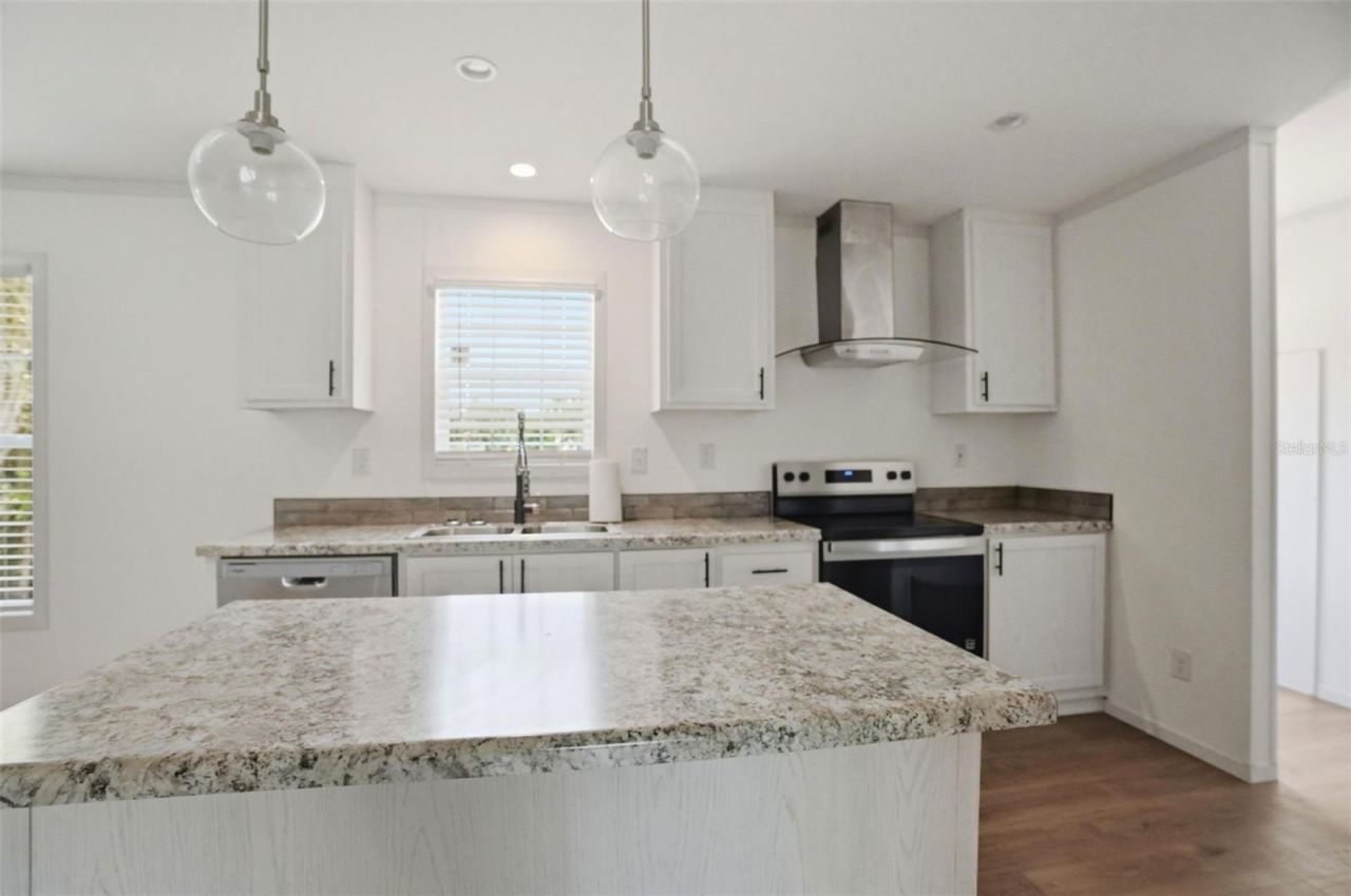 9533 Round Lake Drive, Weeki Wachee, FL 34613 Photo
