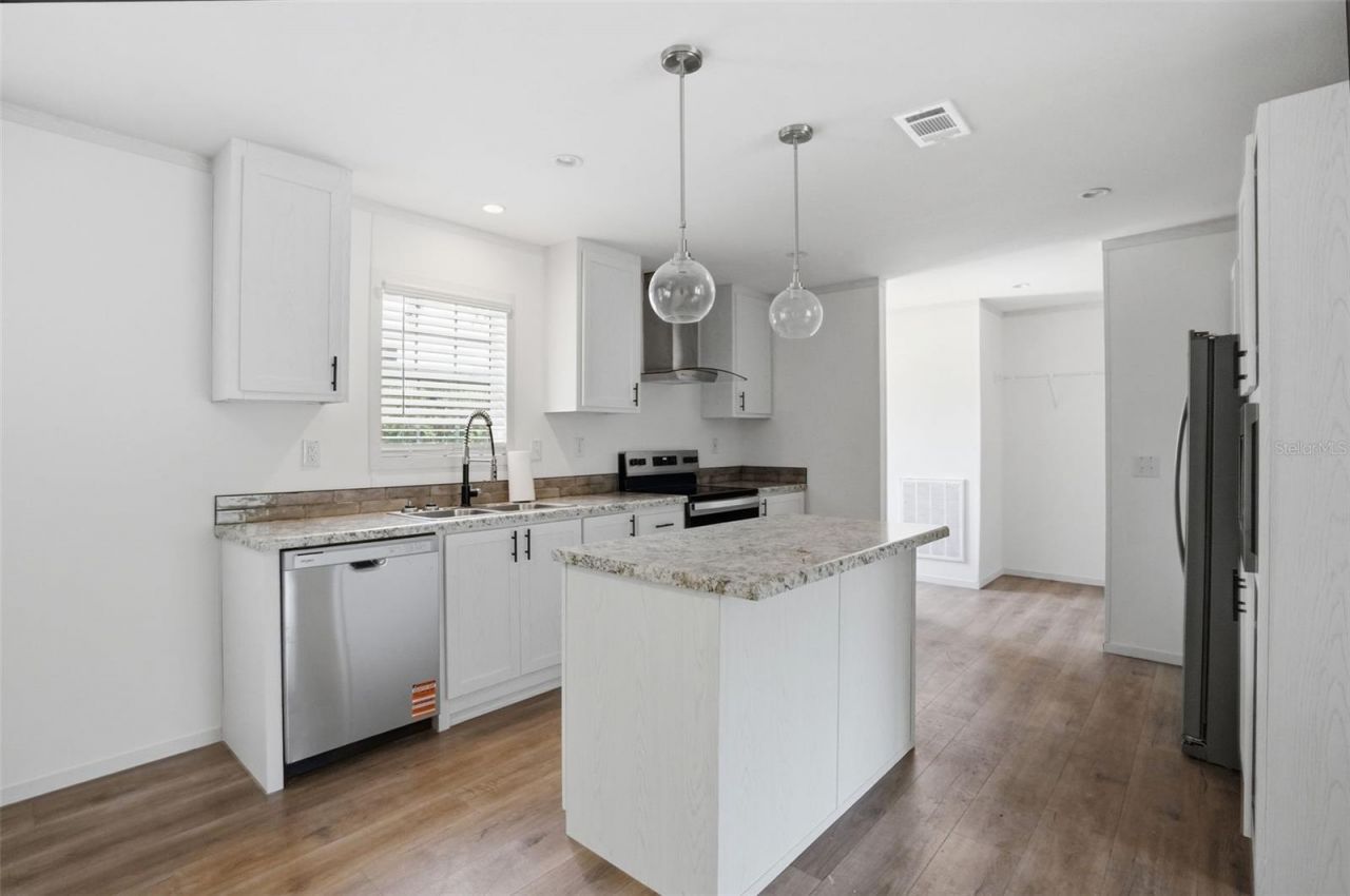 9533 Round Lake Drive, Weeki Wachee, FL 34613 Photo