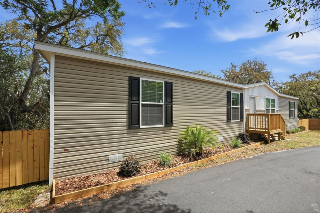9533 Round Lake Drive, Weeki Wachee, FL 34613 Photo
