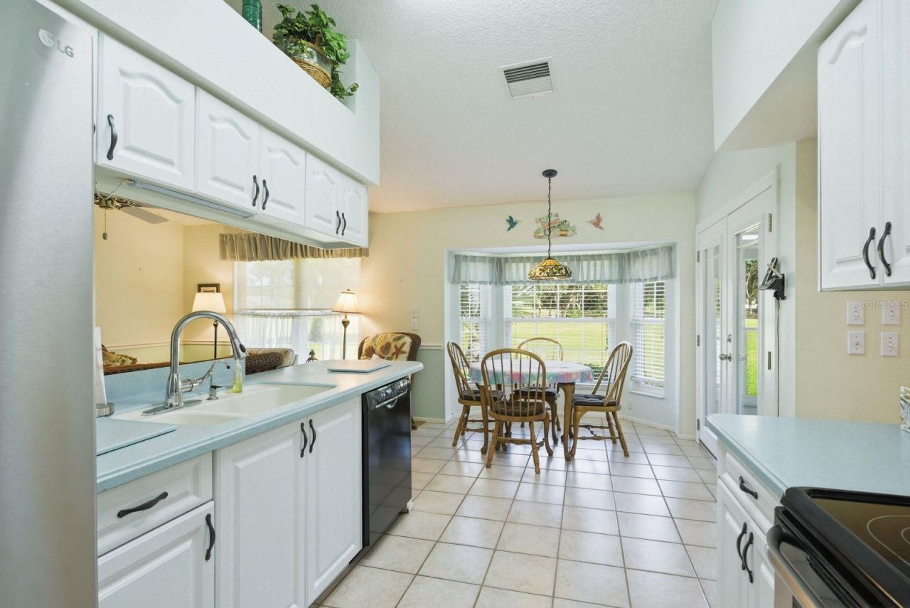 6542 Pine Walk Drive, New Port Richey, FL 34655 Photo