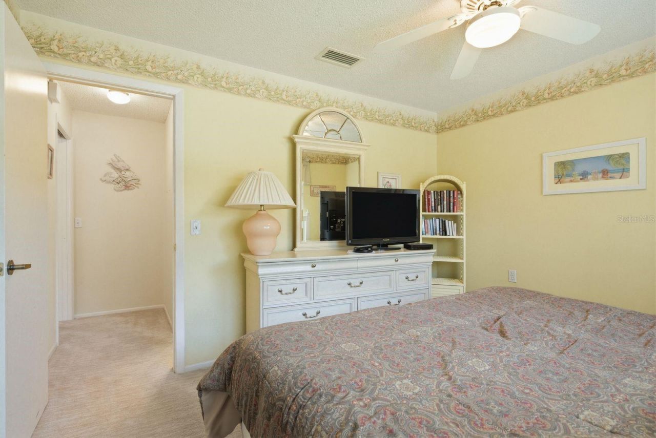 6542 Pine Walk Drive, New Port Richey, FL 34655 Photo