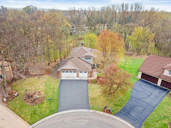 17730 Kettering Trail, Lakeville, MN 55044