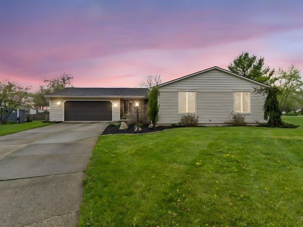 8506 Maple Bluff Court, New Haven, IN 46774