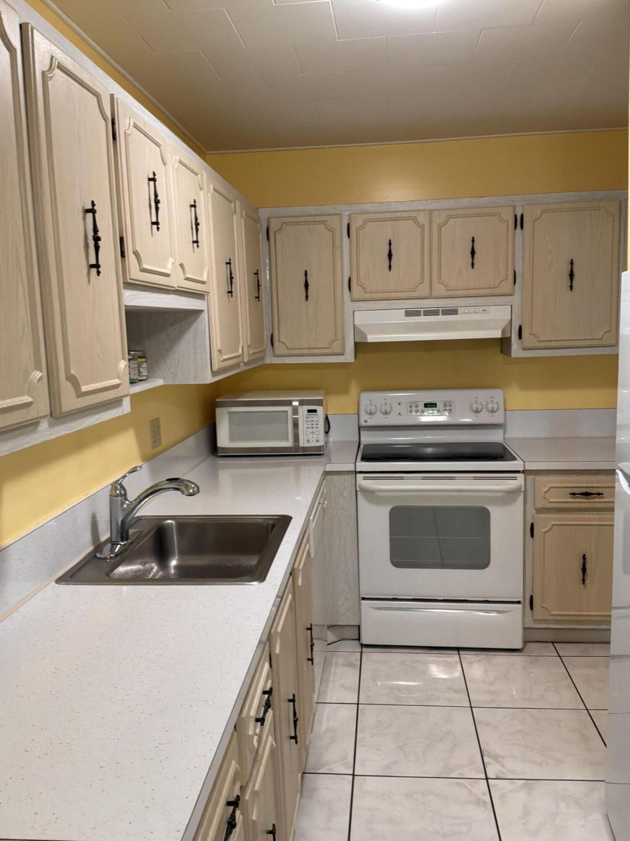 1121 Cactus Terrace, Unit 202, Delray Beach, FL 33445 Photo