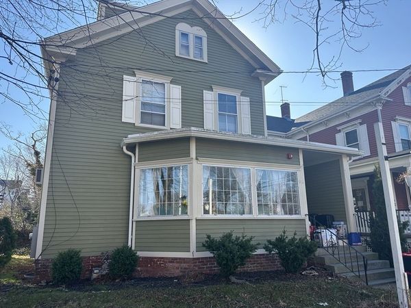 96 Court St, Plymouth, MA 02360