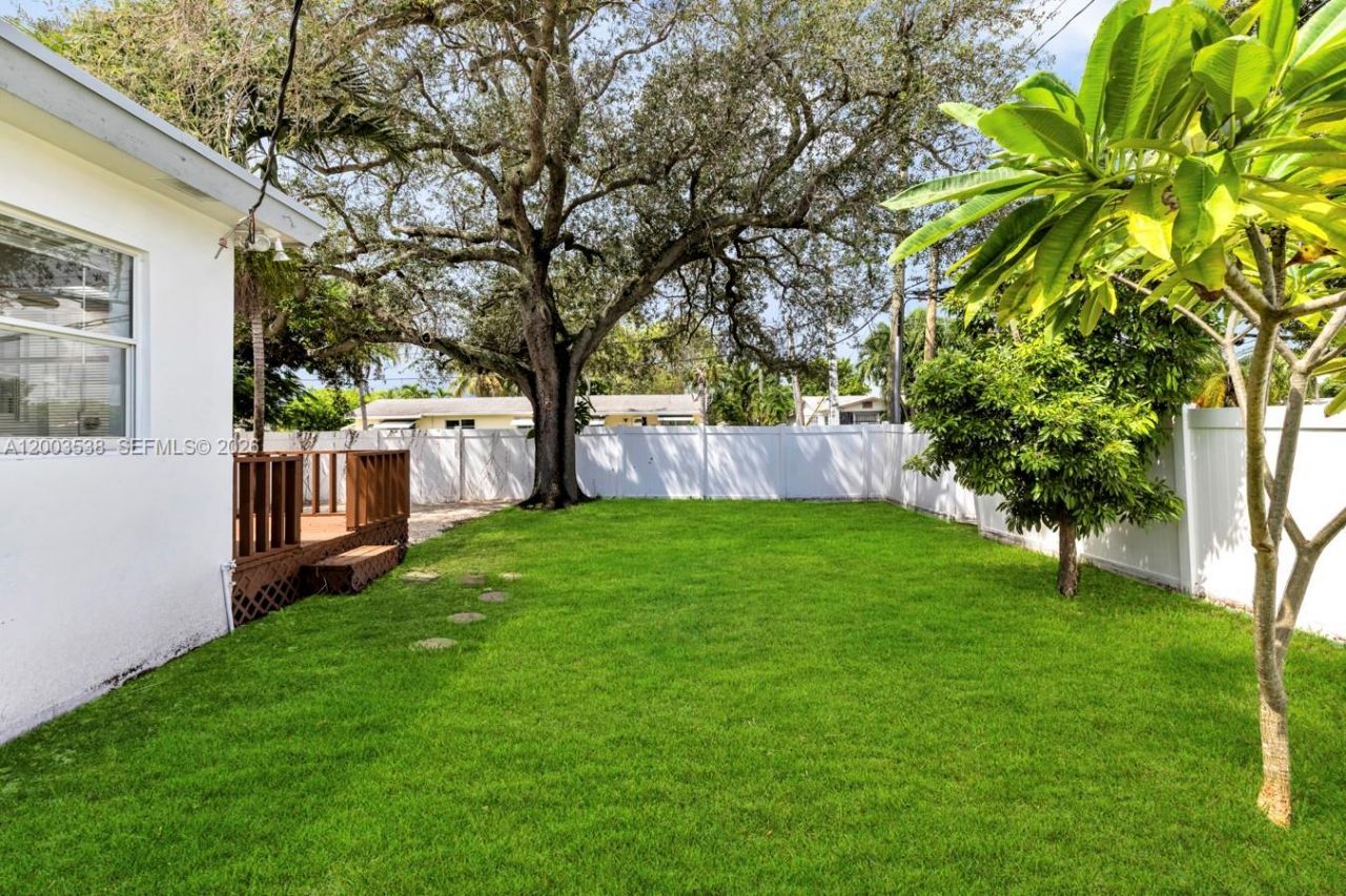 327 SE 2nd Ave, Dania Beach, FL 33004 Photo