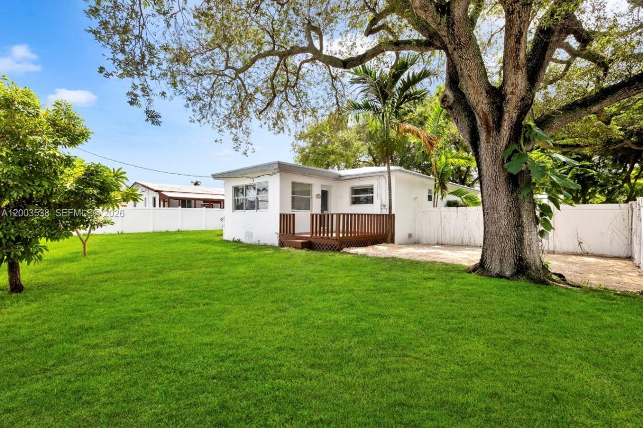 327 SE 2nd Ave, Dania Beach, FL 33004 Photo