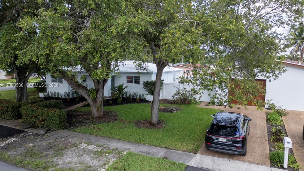 327 SE 2nd Ave, Dania Beach, FL 33004 Photo