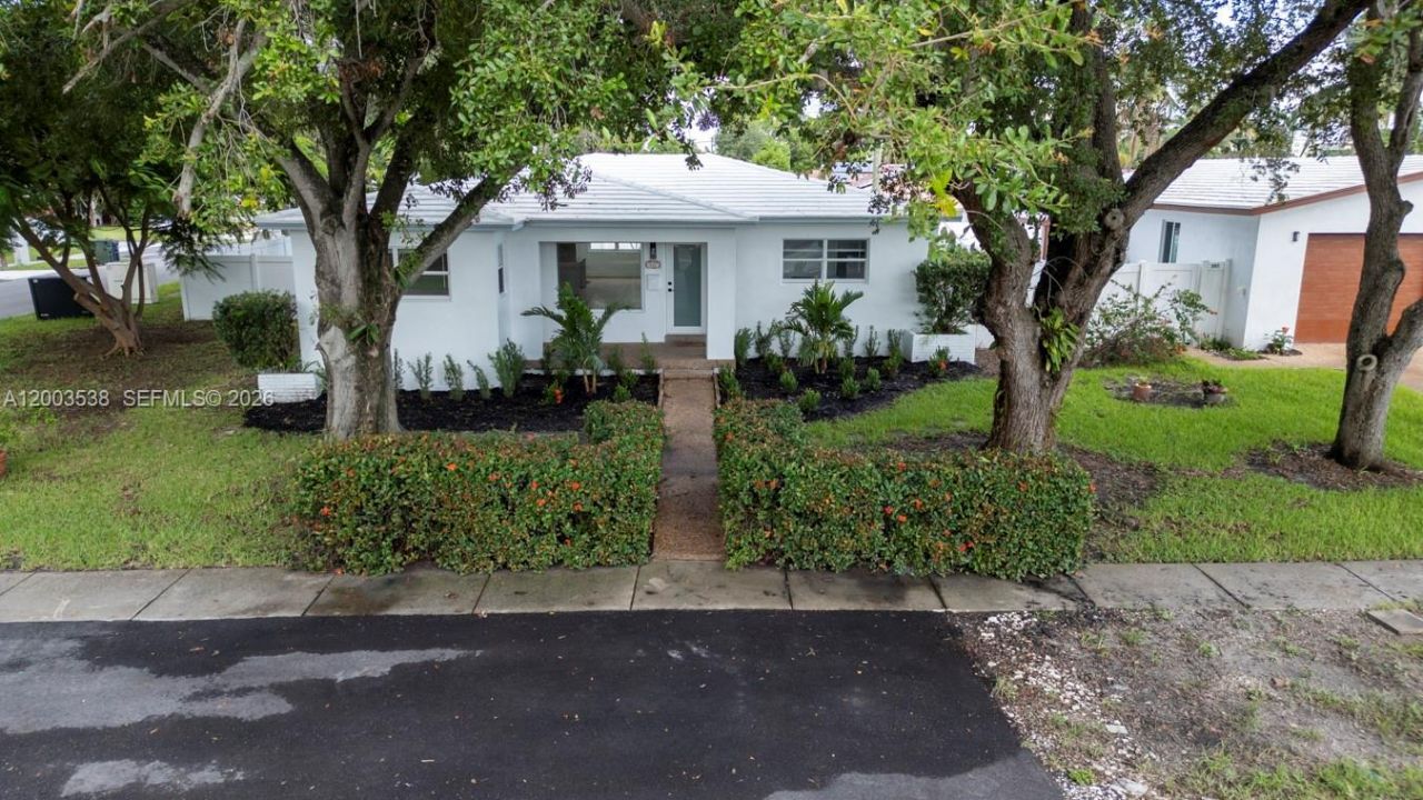327 SE 2nd Ave, Dania Beach, FL 33004 Photo