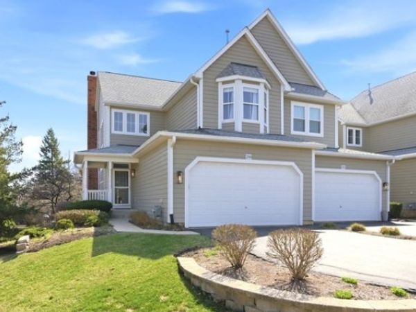 200 Tanglewood Drive , Glen Ellyn, IL 60137