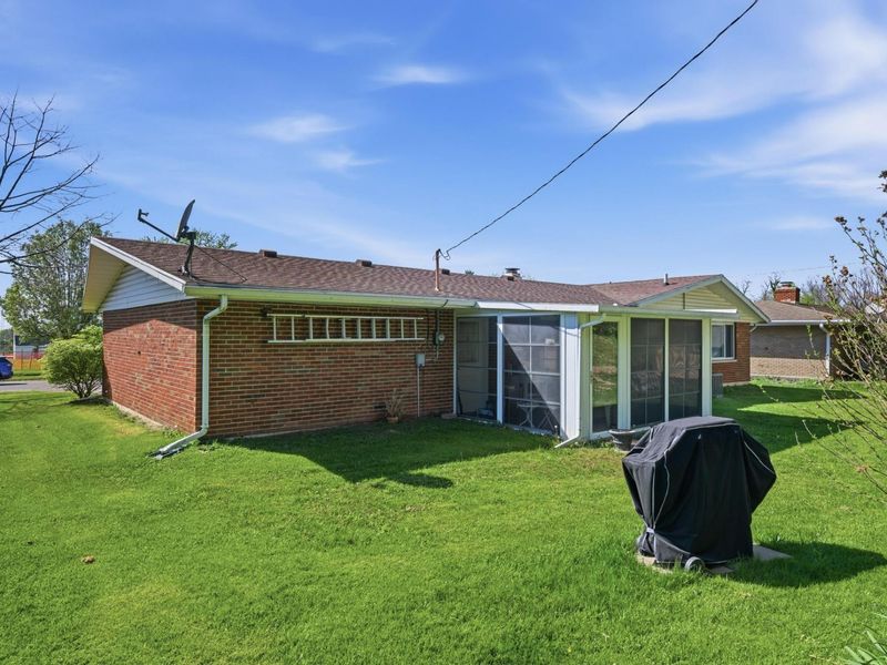 422 Sherwood Park Drive, Springfield, OH 45505 Photo 4