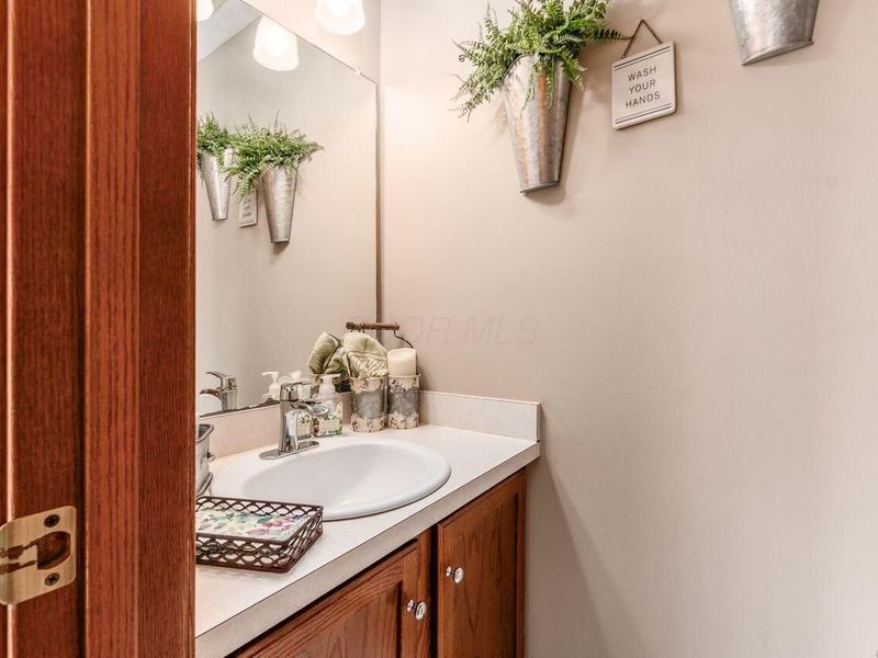 5228 Hialeah Court, Columbus, OH 43221 Photo 18