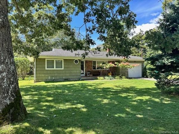 26 Canvasback , East Quogue, NY 11942