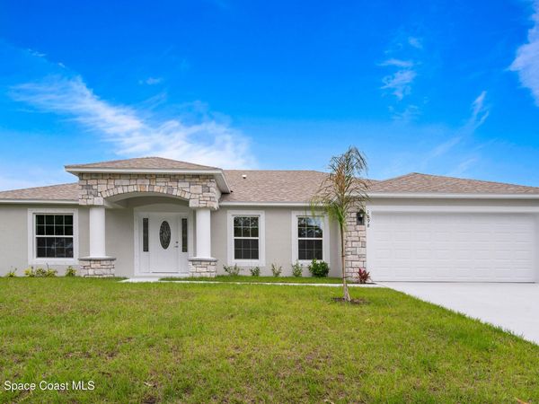 1098 Carthage Avenue NW, Palm Bay, FL 32907
