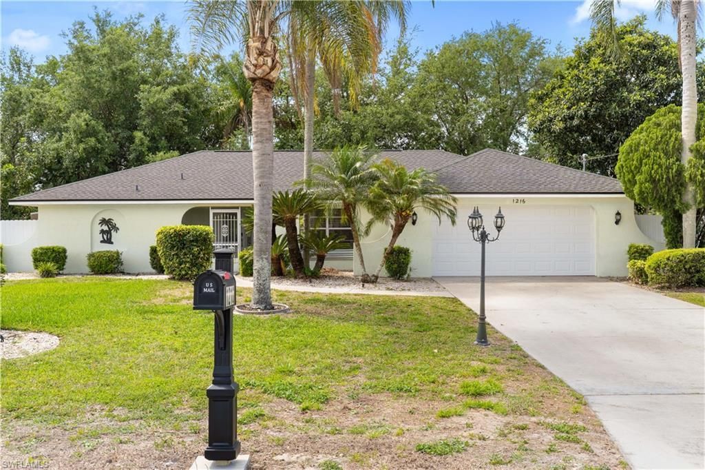 1216 E 3rd St, Lehigh Acres, FL 33936 Photo