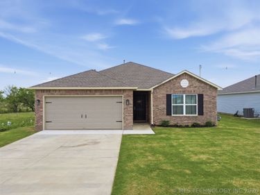 14407 N 76th East Avenue , Collinsville, OK 74021