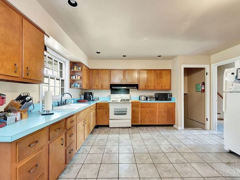 316 N Elm Street, Oxford Twp, OH 45056 Photo 3