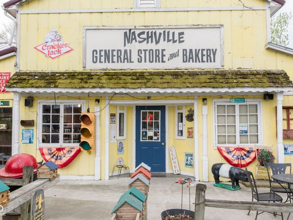 118 E Washington Street , Nashville, IN 47448