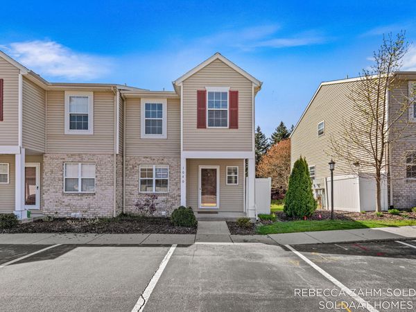 1040 Ada Place Drive SE, Grand Rapids, MI 49546