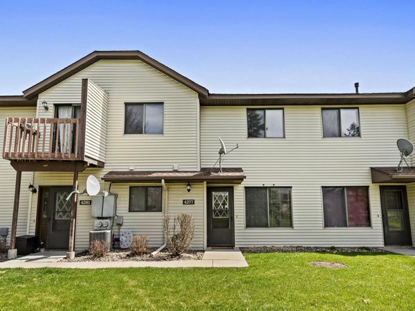 4277 Parkview Court , Vadnais Heights, MN 55127