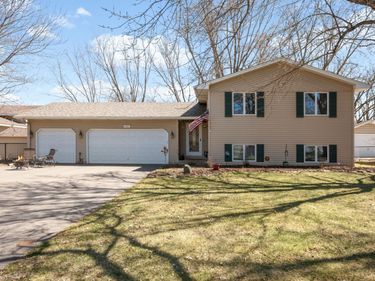 12061 Ilex Street NW, Coon Rapids, MN 55448