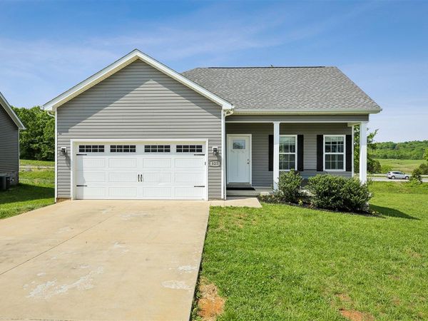 821 Sagittarius Avenue , Bowling Green, KY 42101