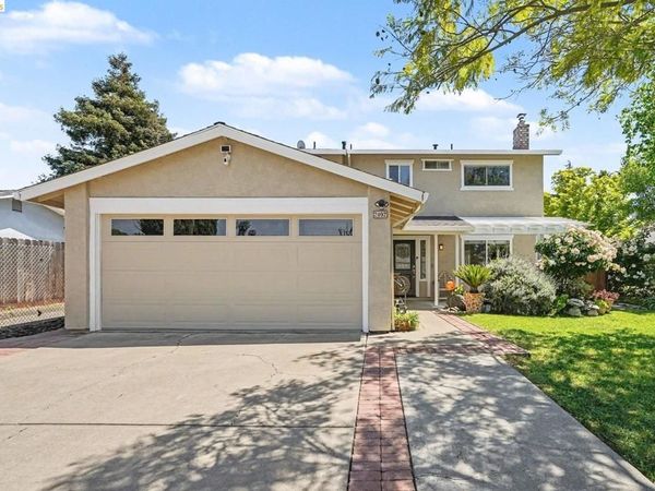 2092 Casa Grande St, Benicia, CA 94510