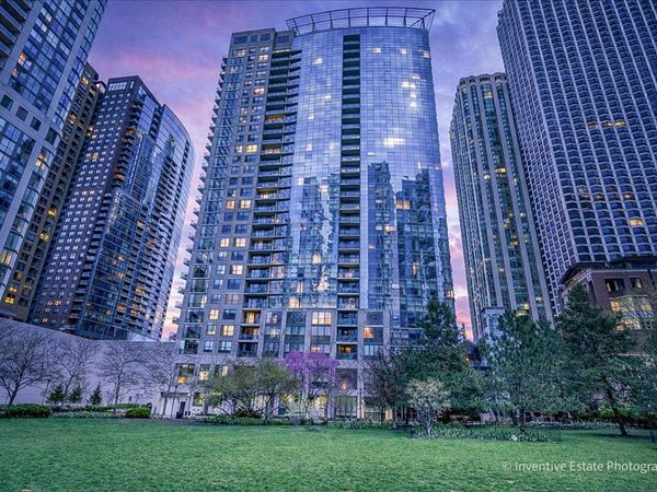 201 N Westshore Drive , Unit 1006, Chicago, IL 60601