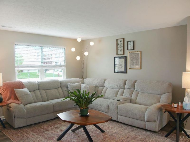 5730 Woodcreek Drive, Middletown, OH 45042 Photo 3