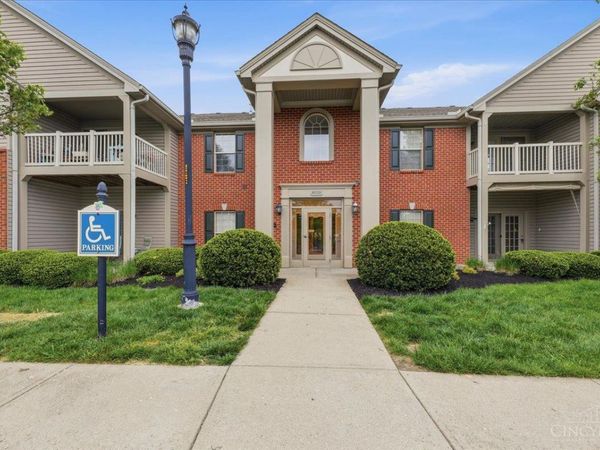 8038 Pinnacle Point Drive, Unit 103, West Chester, OH 45069