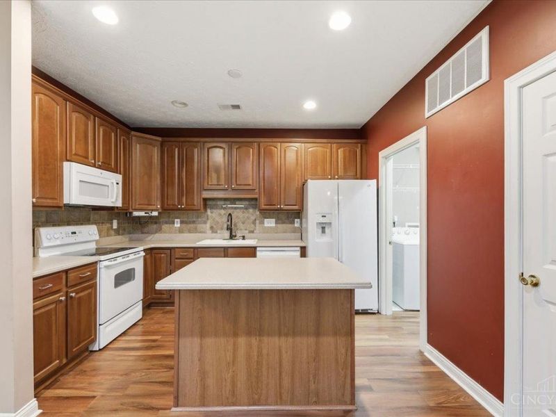 8038 Pinnacle Point Drive, Unit 103, West Chester, OH 45069 Photo 6