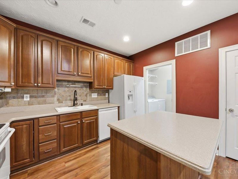 8038 Pinnacle Point Drive, Unit 103, West Chester, OH 45069 Photo 9