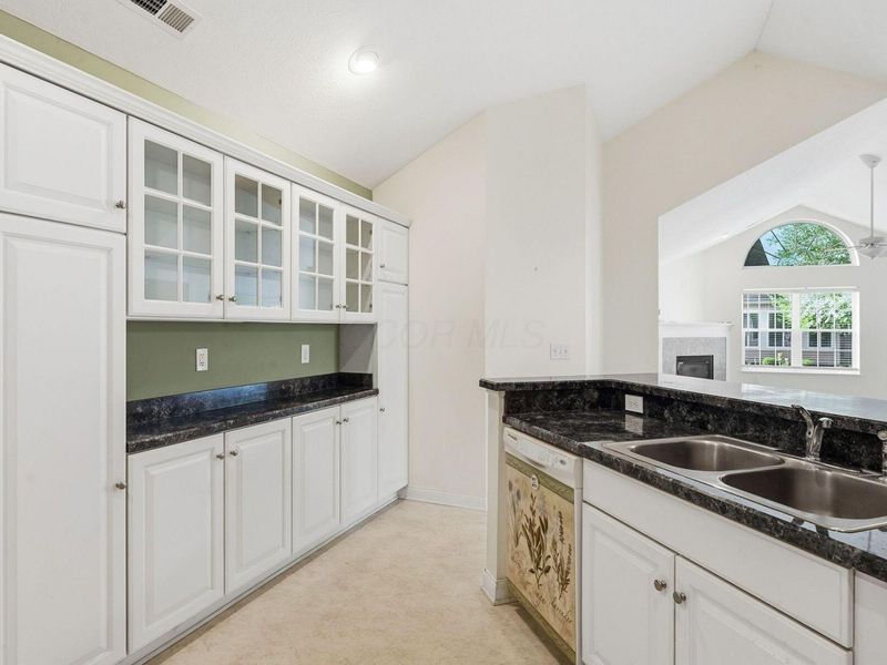 1562 Center Park Drive , Marion, OH 43302 Photo 5