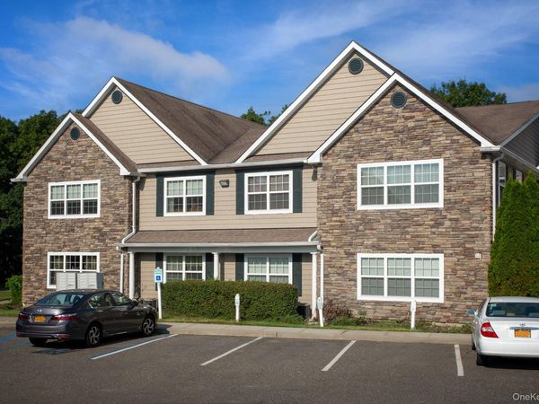 61 Adams Way , Unit 61, Sayville, NY 11782