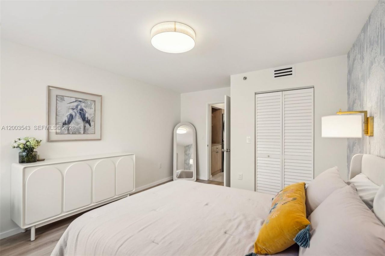 19701 E Country Club Dr , Unit 5603, Aventura, FL 33180 Photo