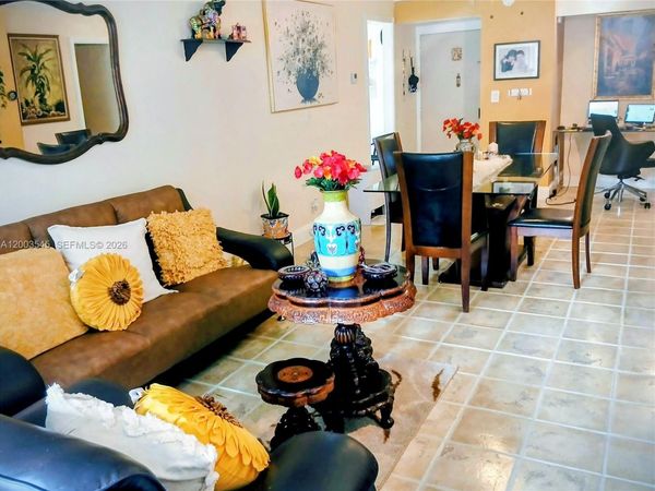 3101 N Country Club Dr, Unit 101, Aventura, FL 33180