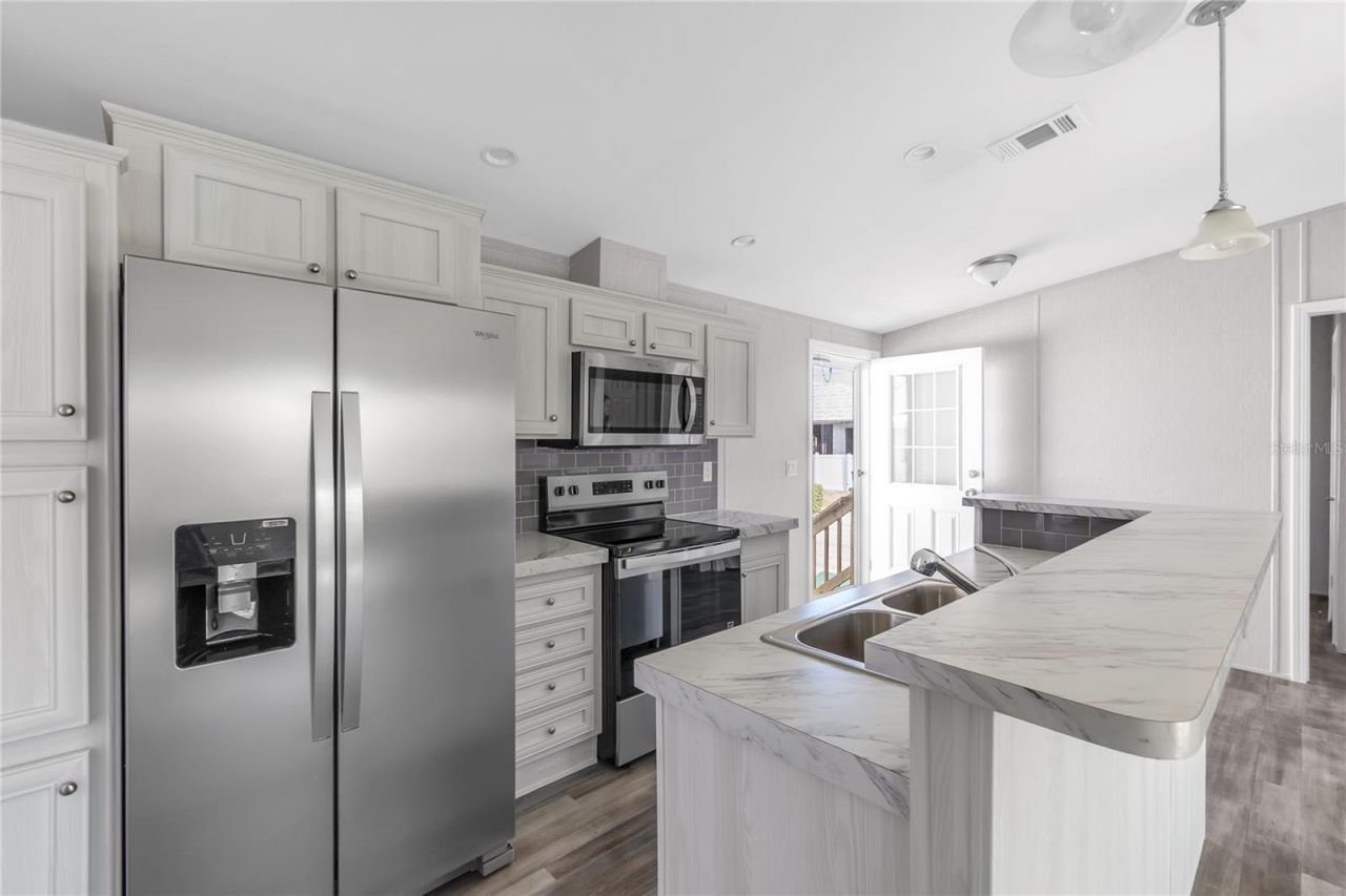 2107 Palma Sola Boulevard, Unit 13, Bradenton, FL 34209 Photo