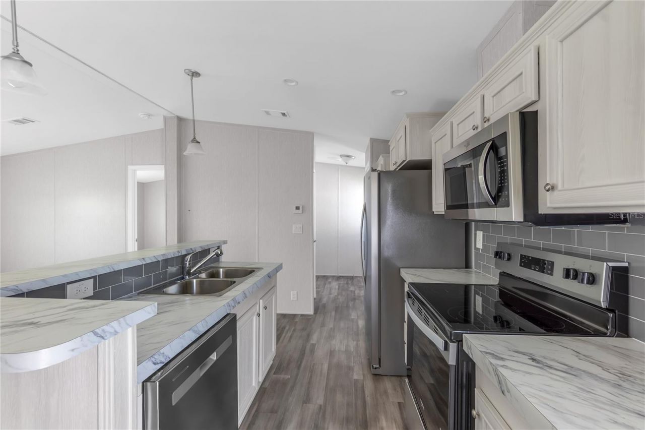 2107 Palma Sola Boulevard, Unit 13, Bradenton, FL 34209 Photo