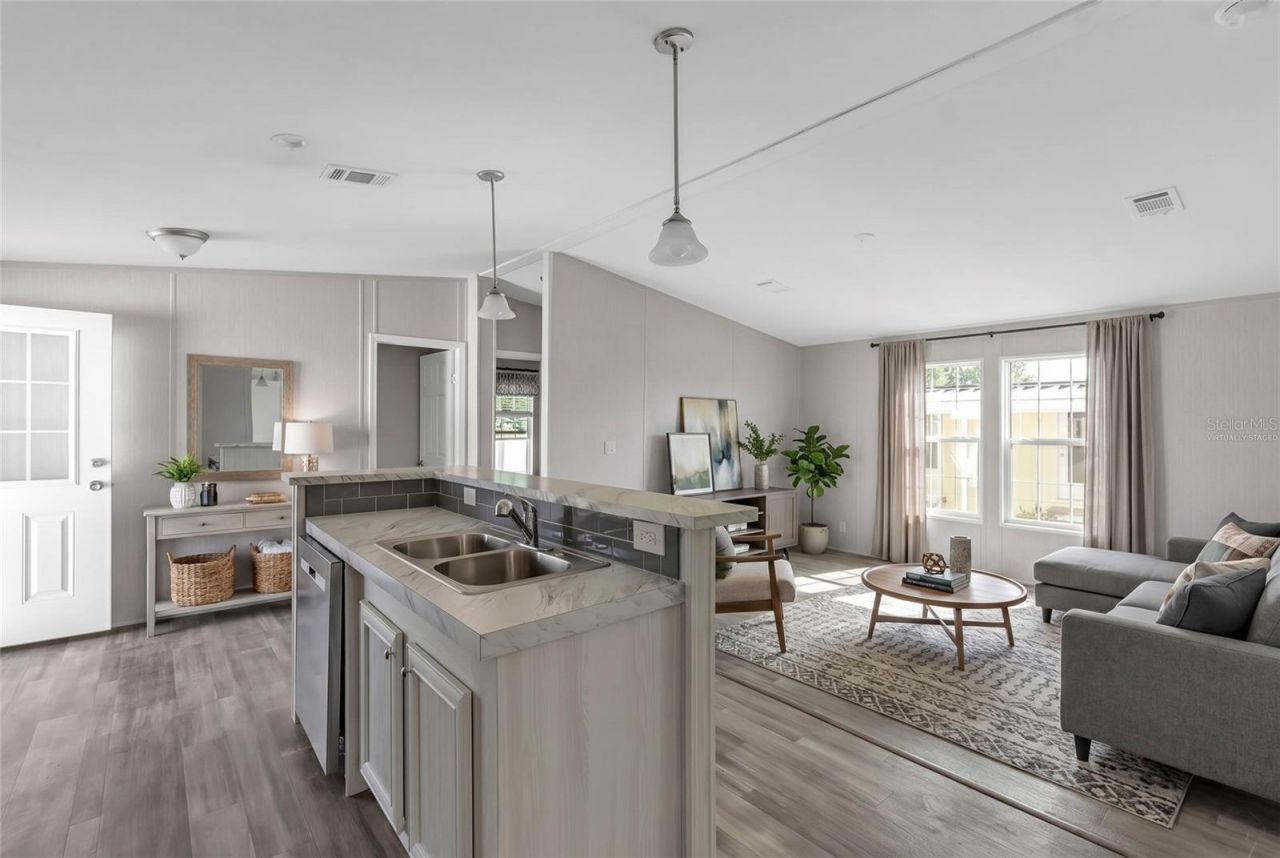 2107 Palma Sola Boulevard, Unit 13, Bradenton, FL 34209 Photo