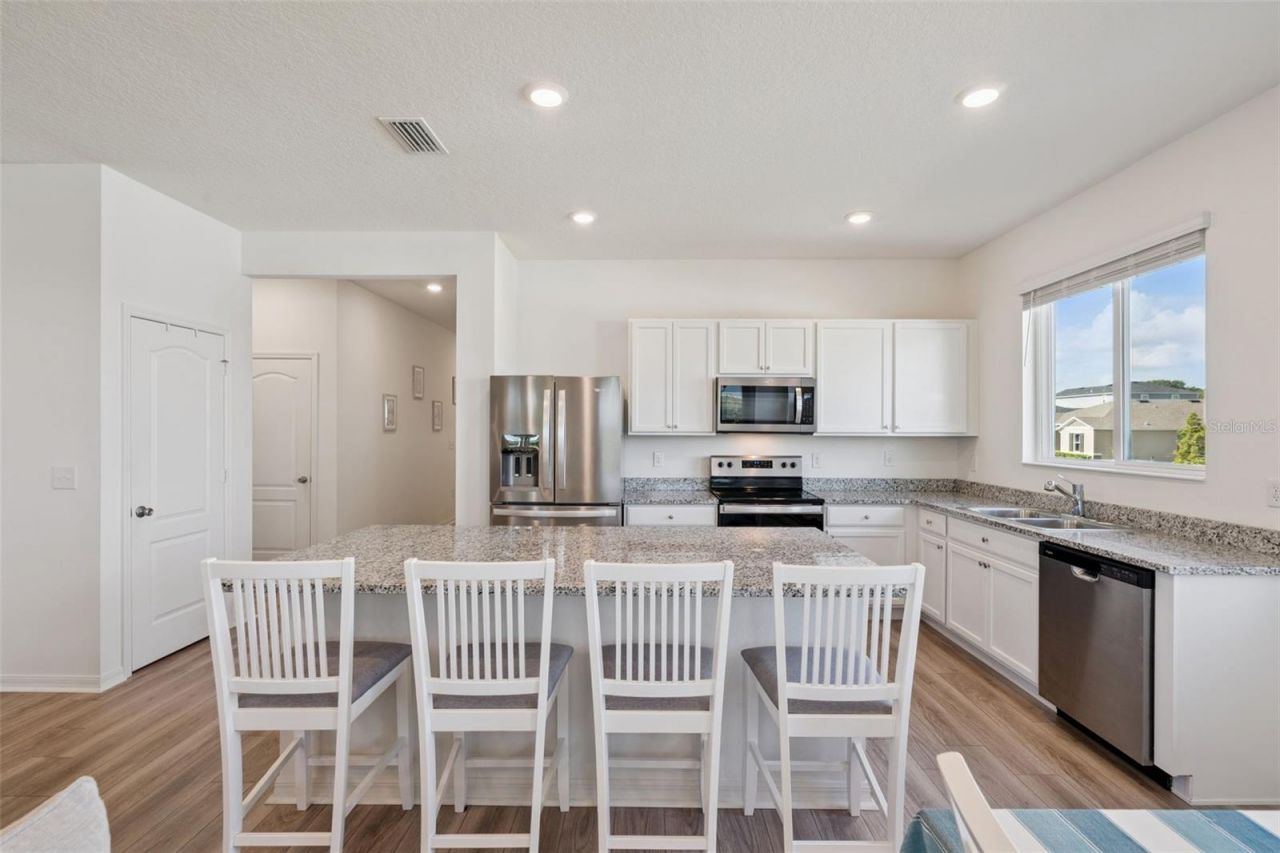 1682 Littleleaf Boxwood Loop, Mascotte, FL 34753 Photo